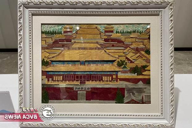 The embossed artwork from Beijing Vocational College of Agriculture has been selected as one of the “Beijing Foreign Affairs Gifts”